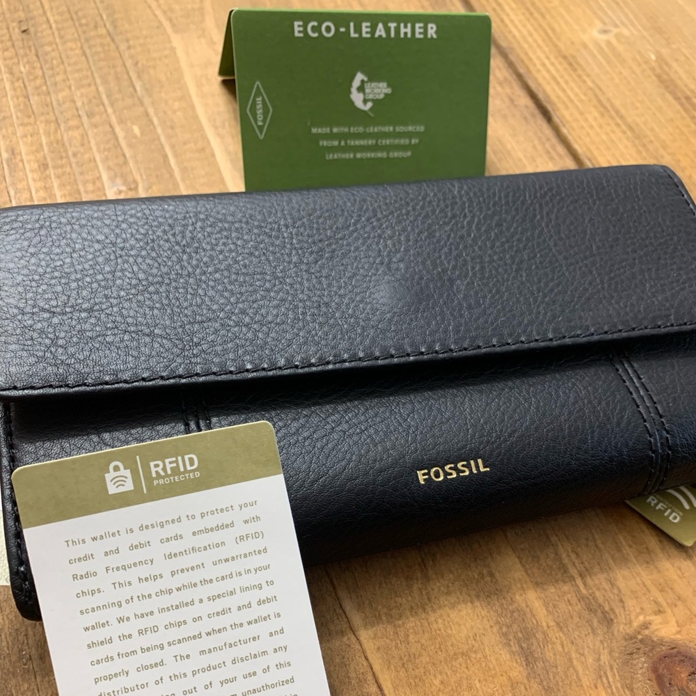 NWT Fossil wallet